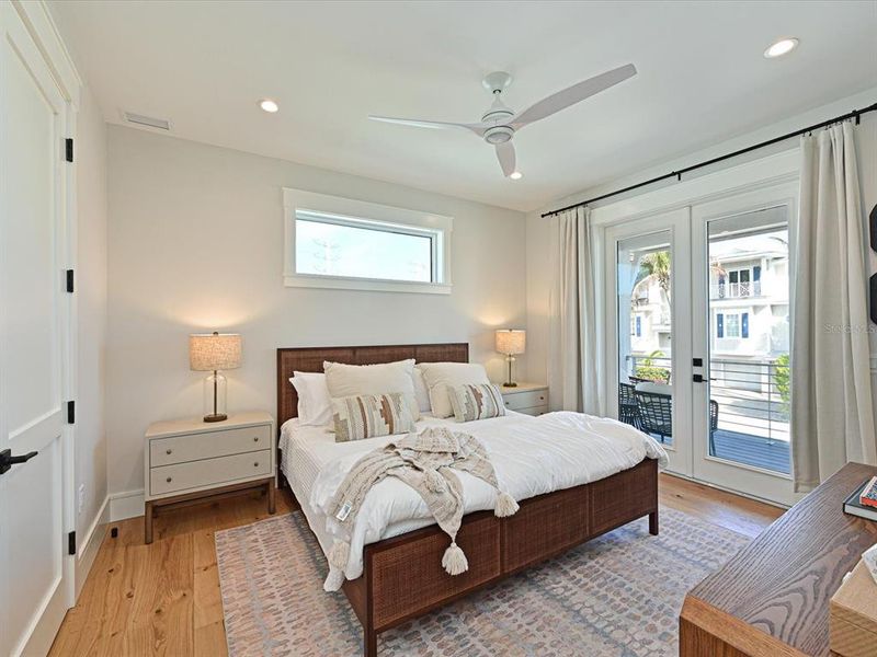 Furnished interior view inside a new home in , Holmes Beach (Image 38).