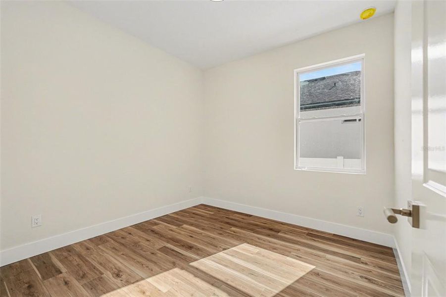 Spacious, unfurnished interior of a new home in , Tampa (Image 21).