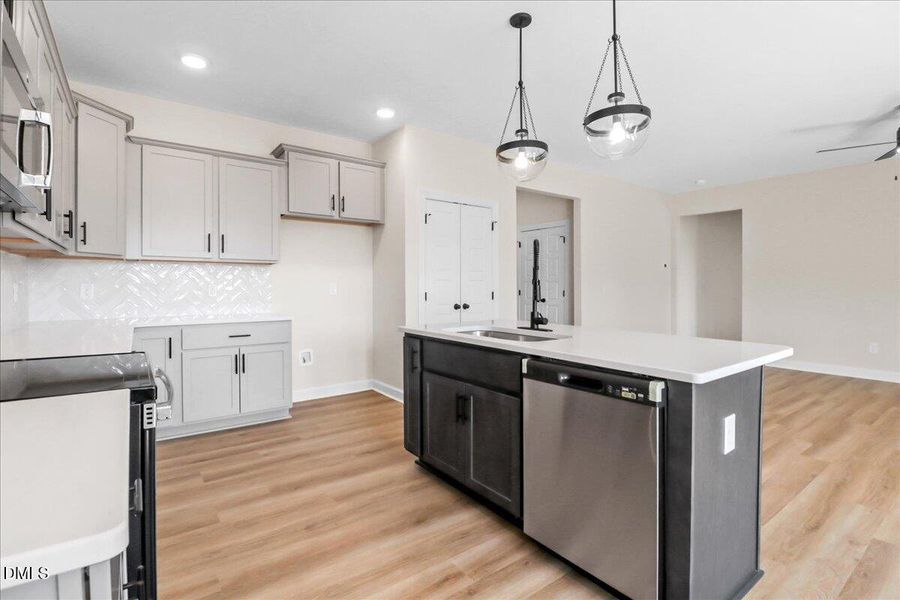 10-104 Hudson Vlg Dr-10