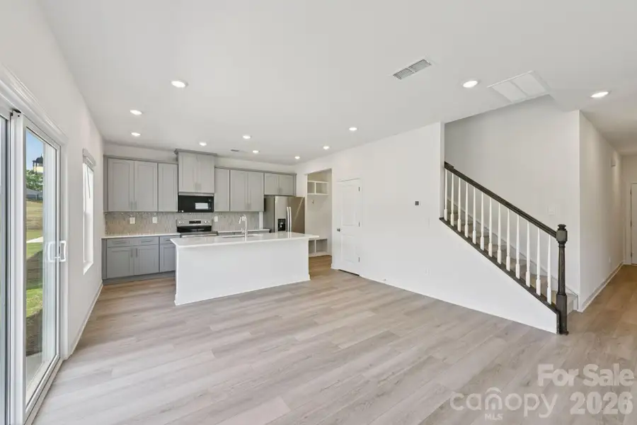 Photo is not of the actual home, but is an inspirational photo of builder’s model home and may depict options, furnishings, and/or decorator features that are not included Photo is not of the actual home, but is an inspirational photo of builder’s model home and may depict options, furnishings, and/or decorator features that are not included