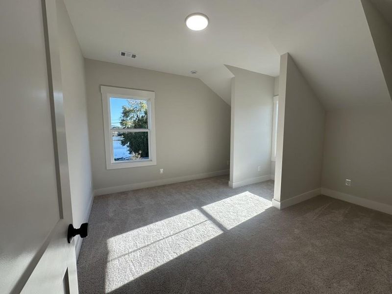 Spacious, unfurnished interior of a new home in Hillshire, Cumming (Image 21).