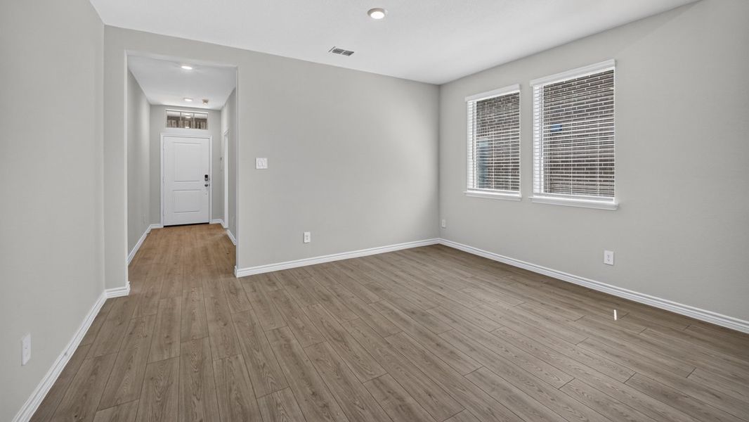 Representative unfurnished interior of a home built from the Selma by D.R. Horton in Magnolia at Legacy Hills, Celina (Image 9).