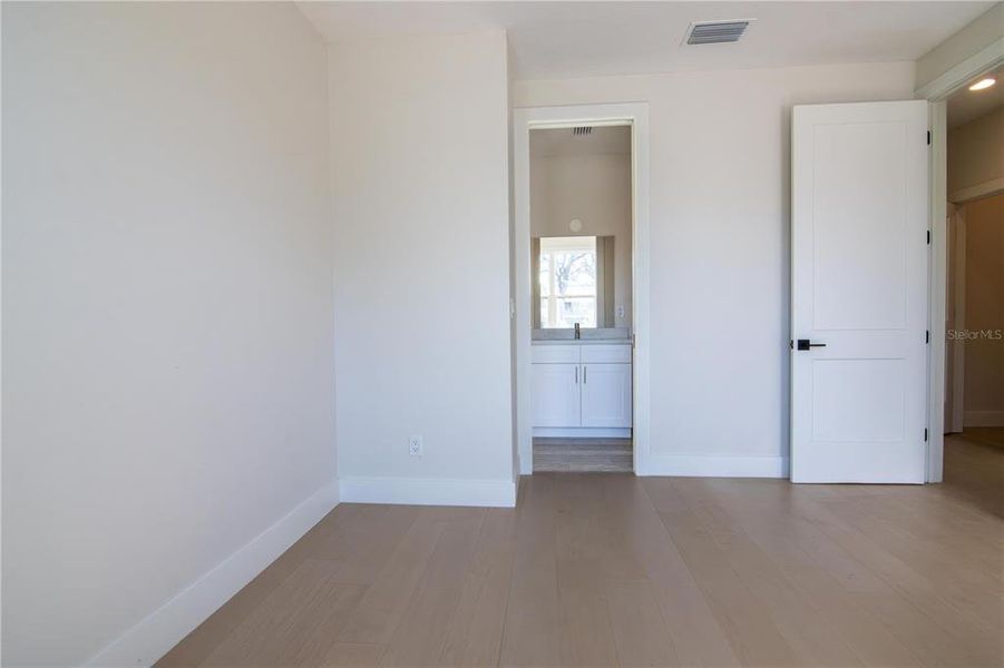 Spacious, unfurnished interior of a new home in , St. Petersburg (Image 32). Spacious, unfurnished interior of a new home in , St. Petersburg (Image 32).