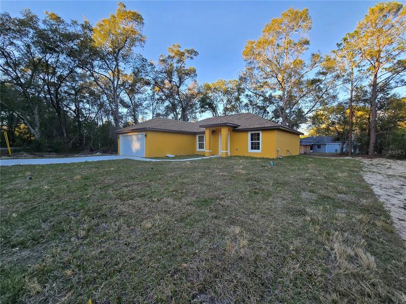 Exterior details and patio area of a home in , Ocala (Image 3).