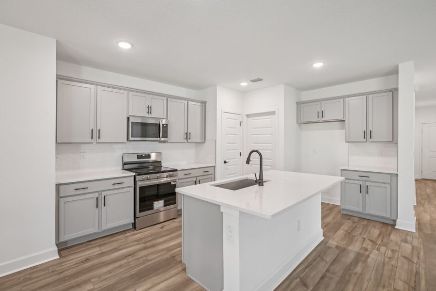 Furnished interior view inside a new home in Spring Hill, Spring Hill (Image 6).