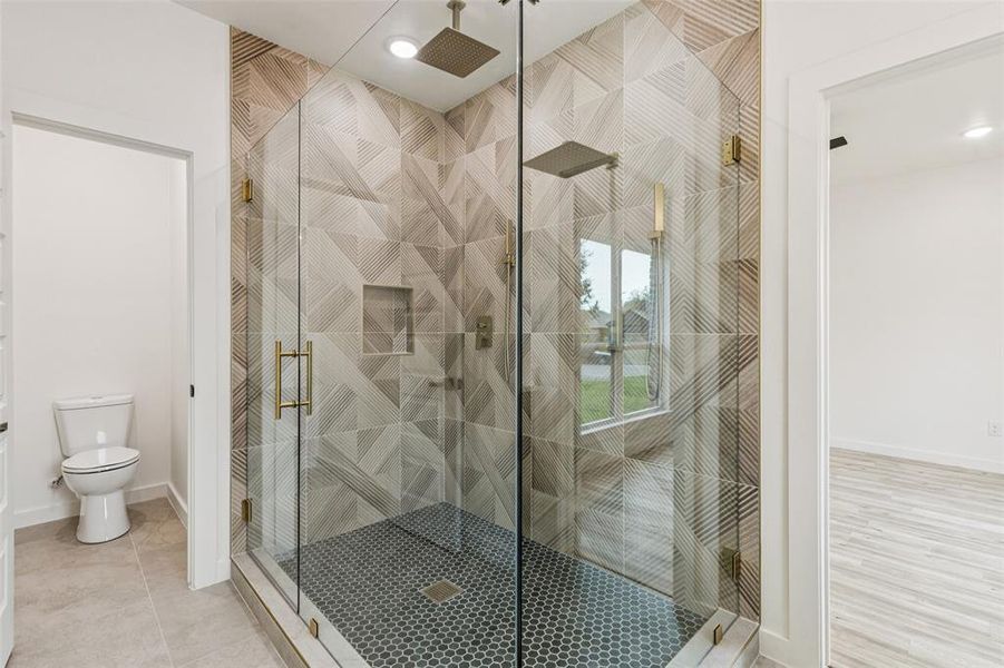 Furnished interior view inside a new home in , Mesquite (Image 6).