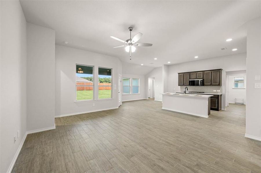 501 Pebble- Living Room-3 501 Pebble- Living Room-3