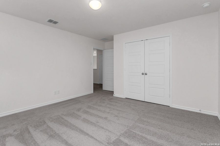 Spacious, unfurnished interior of a new home in The Granary - Heritage Collection, San Antonio (Image 9).