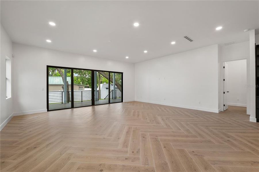 Spacious, unfurnished interior of a new home in , Oldsmar (Image 18). Spacious, unfurnished interior of a new home in , Oldsmar (Image 18).