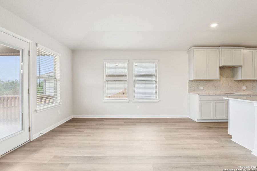 Spacious, unfurnished interior of a new home in , Cibolo (Image 36).