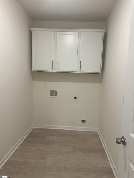 Spacious, unfurnished interior of a new home in Shiloh Trail, Wellford (Image 22).