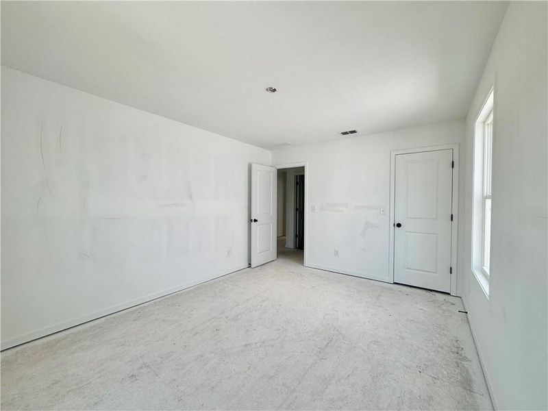 Image 39 of a home in Eastlyn Crossing.