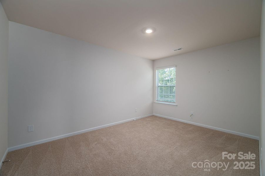 Spacious, unfurnished interior of a new home in Mills at Long Creek, Dallas (Image 22).