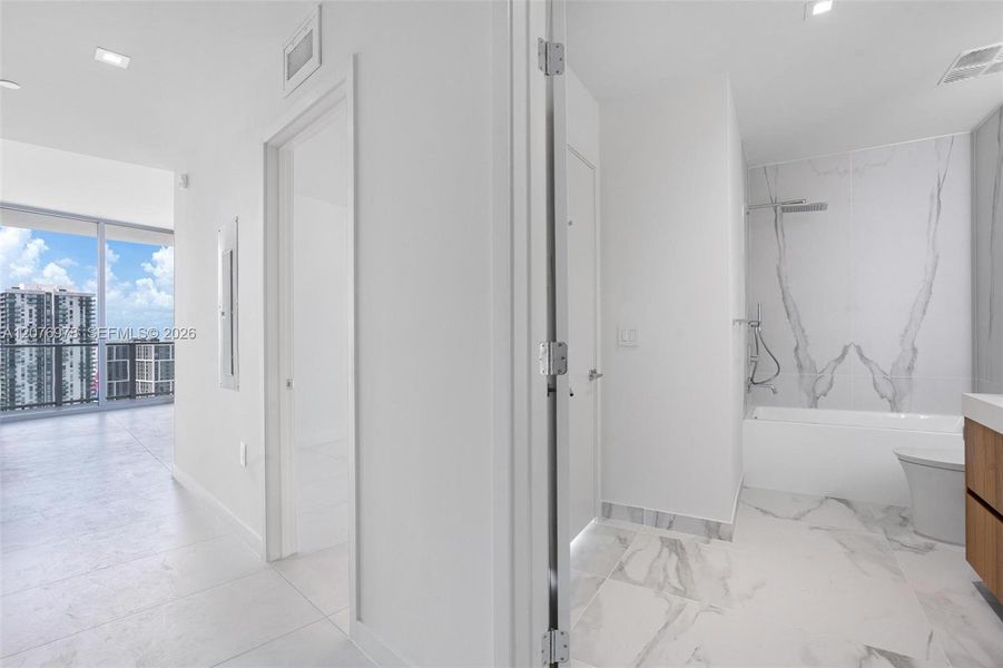 Spacious, unfurnished interior of a new home in , Miami (Image 17).