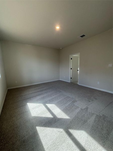 Spacious, unfurnished interior of a new home in Berry Creek Highlands, Georgetown (Image 23).