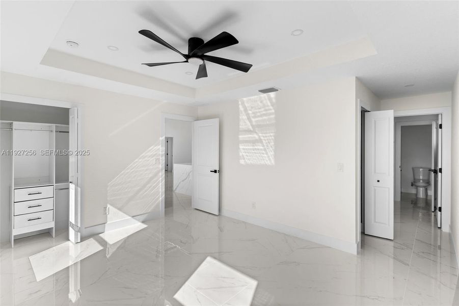 Spacious, unfurnished interior of a new home in , Lehigh Acres (Image 26).
