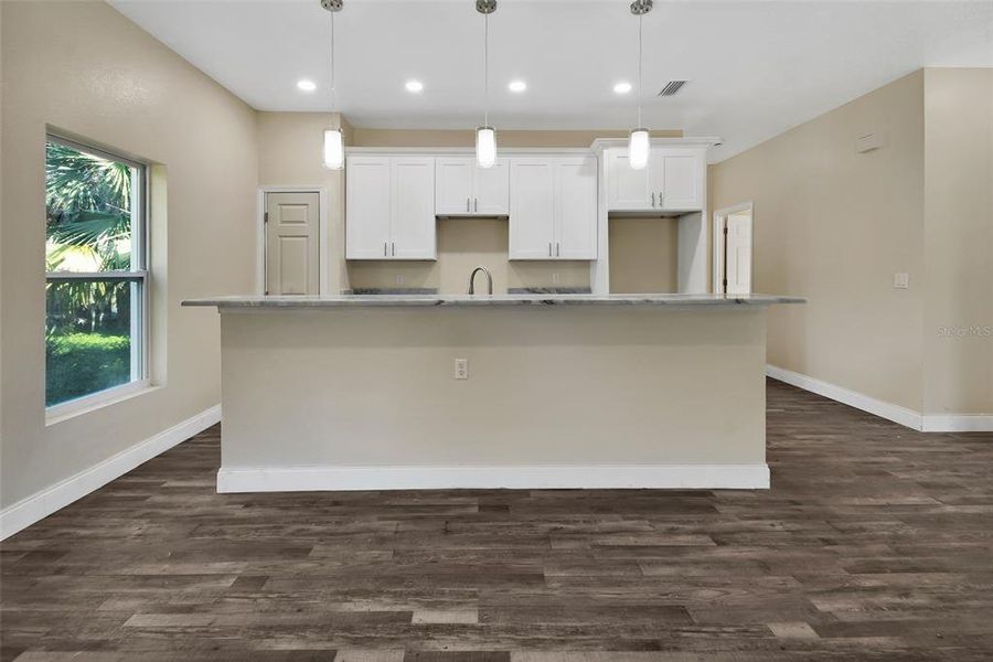 Spacious, unfurnished interior of a new home in , Daytona Beach (Image 13).