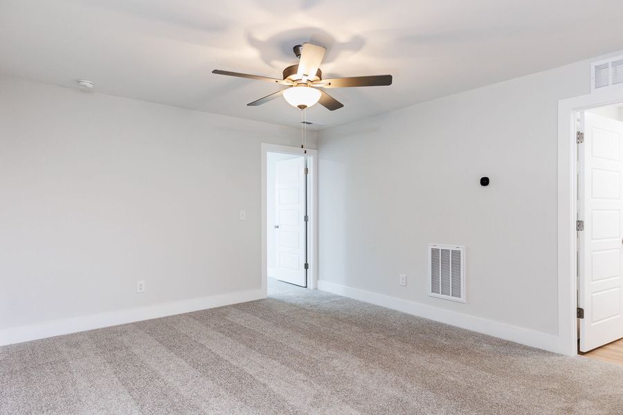 Spacious, unfurnished interior of a new home in Vaughan Farms, Angier (Image 22).