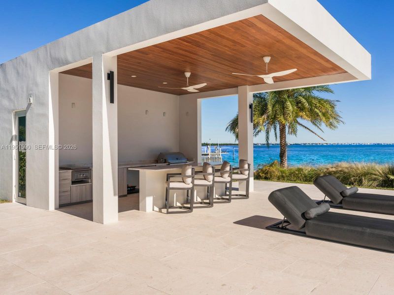 Exterior details and patio area of a home in , Marathon (Image 37).