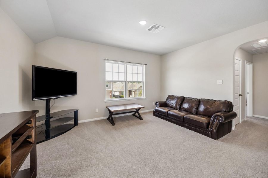 Upstairs Bonus Living/Game/Flex Space Upstairs Bonus Living/Game/Flex Space