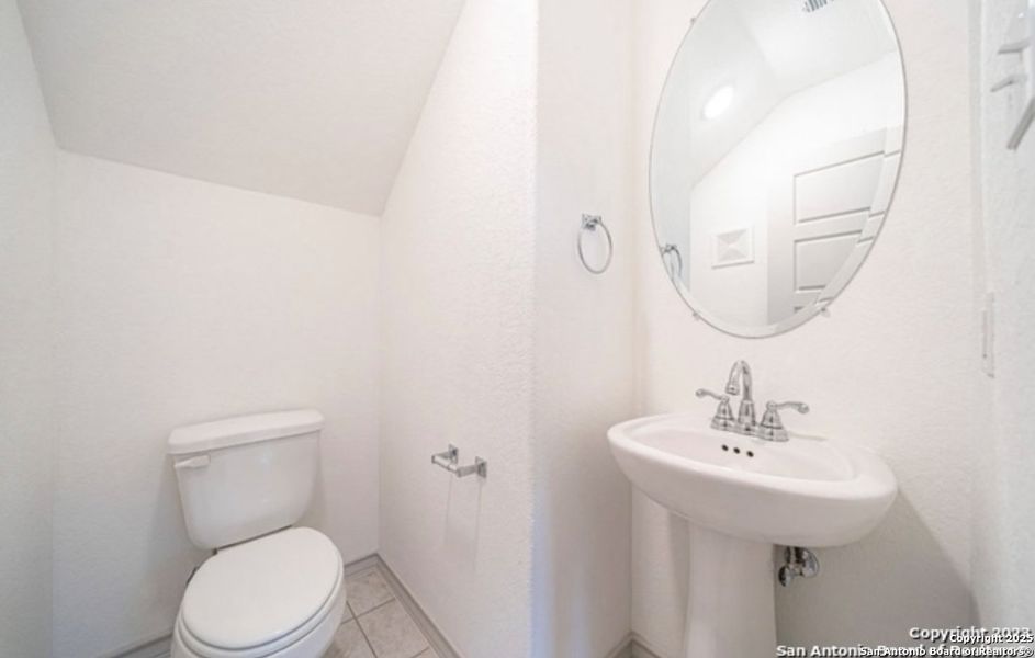 Furnished interior view inside a new home in , San Antonio (Image 7).