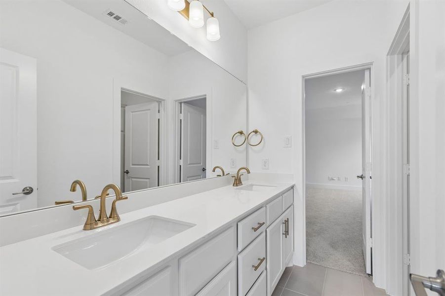 Furnished interior view inside a new home in , McKinney (Image 13).