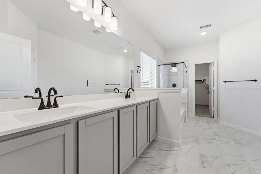 Furnished interior view inside a new home in Pebblebrook, Sherman (Image 11).