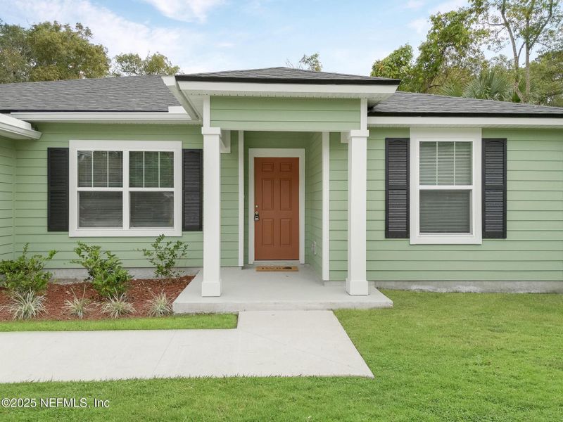 Exterior details and patio area of a home in , Jacksonville (Image 4). Exterior details and patio area of a home in , Jacksonville (Image 4).