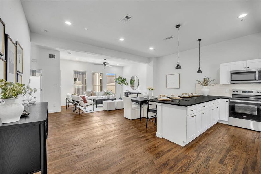 Furnished interior view inside a new home in , Dallas (Image 10). Furnished interior view inside a new home in , Dallas (Image 10).