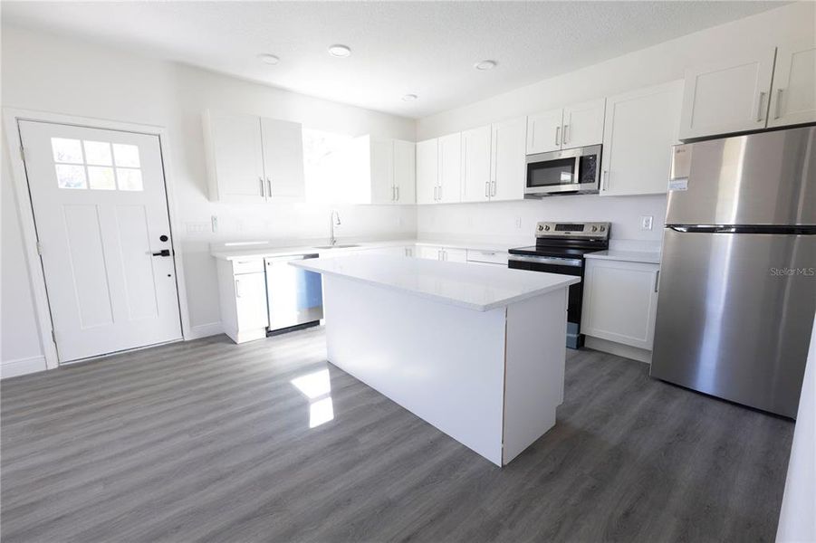 Furnished interior view inside a new home in , Lake Panasoffkee (Image 4).