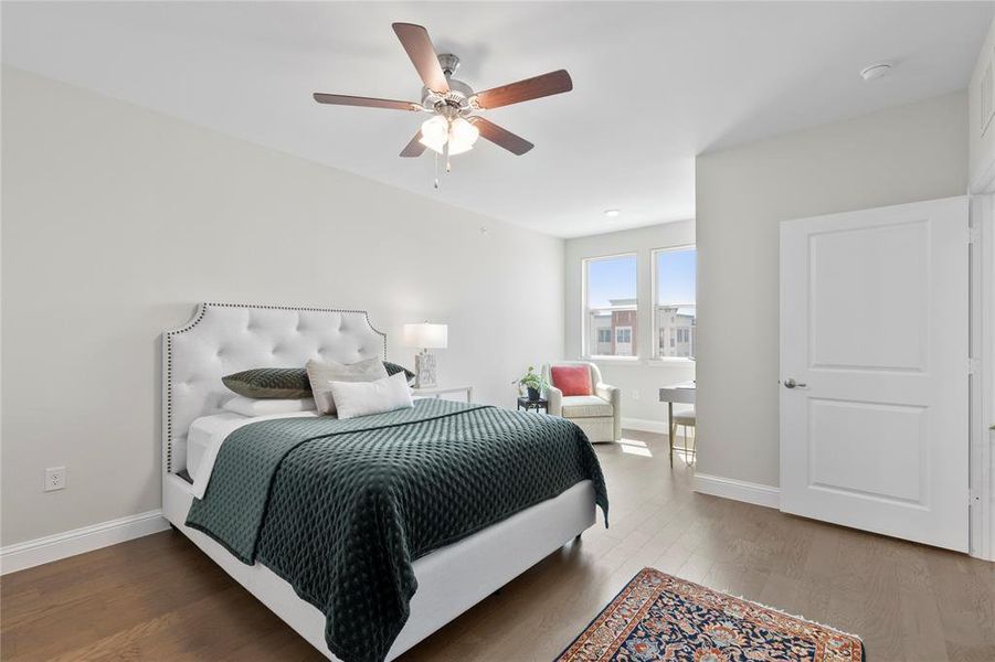 Furnished interior view inside a new home in Gatherings® at Twin Creeks, Allen (Image 12). Furnished interior view inside a new home in Gatherings® at Twin Creeks, Allen (Image 12).