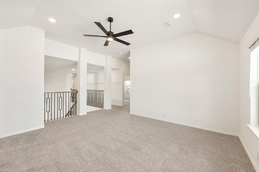 Spacious, unfurnished interior of a new home in Mockingbird Heights, Midlothian (Image 39).
