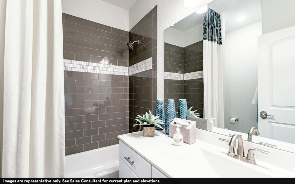 Furnished interior view inside a new home in Lago Mar, Texas City (Image 4).