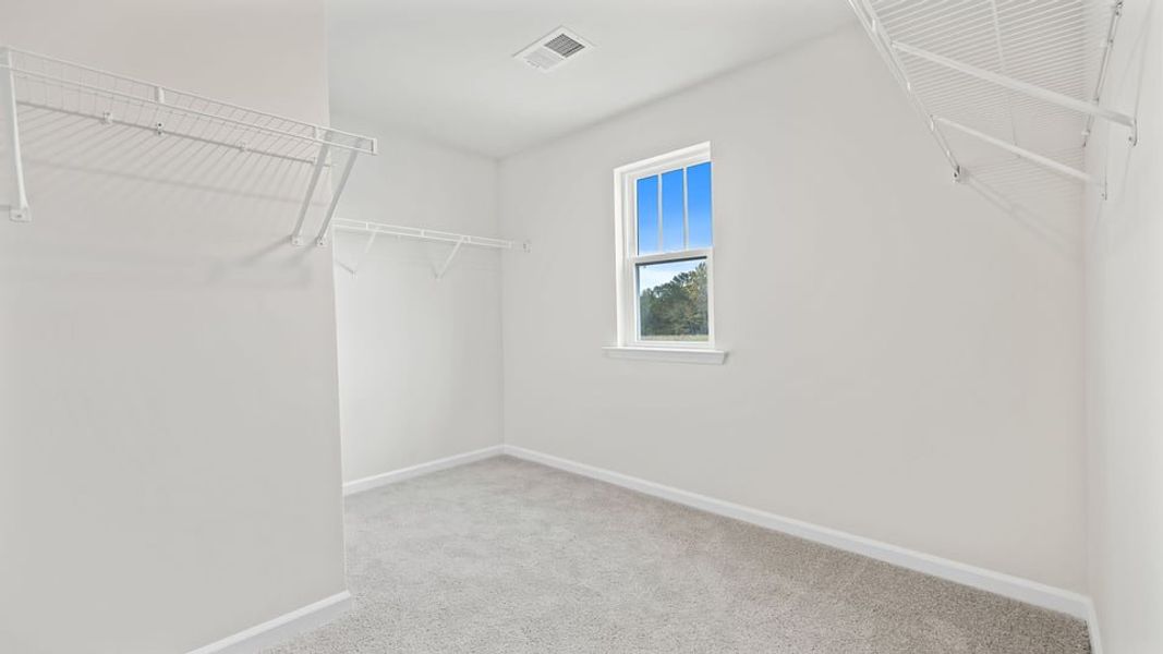 Spacious, unfurnished interior of a new home in Baxter Village, Boiling Springs (Image 33).