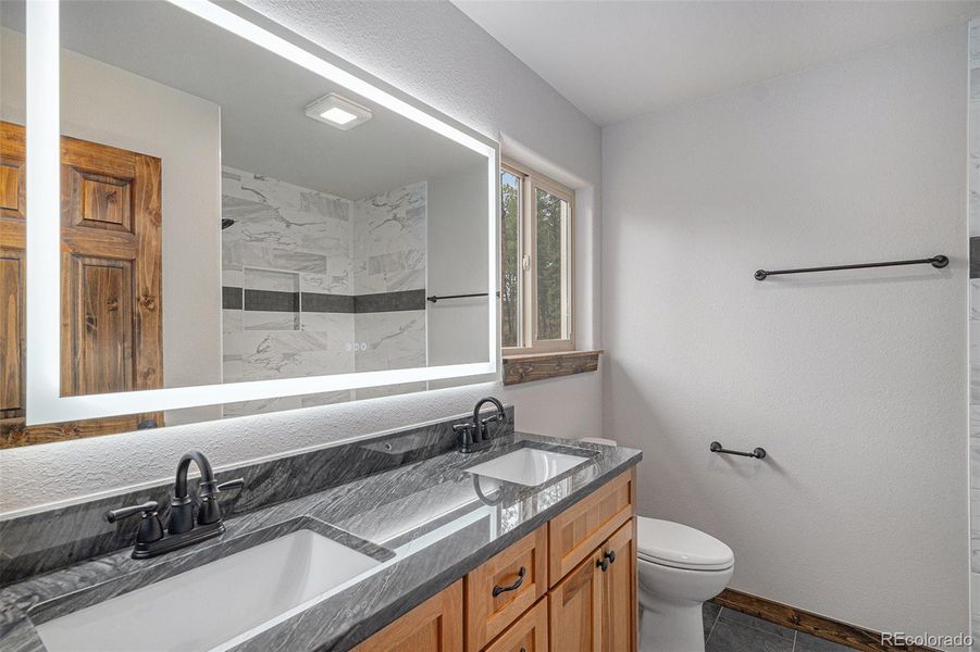 Ensuite primary bathroom