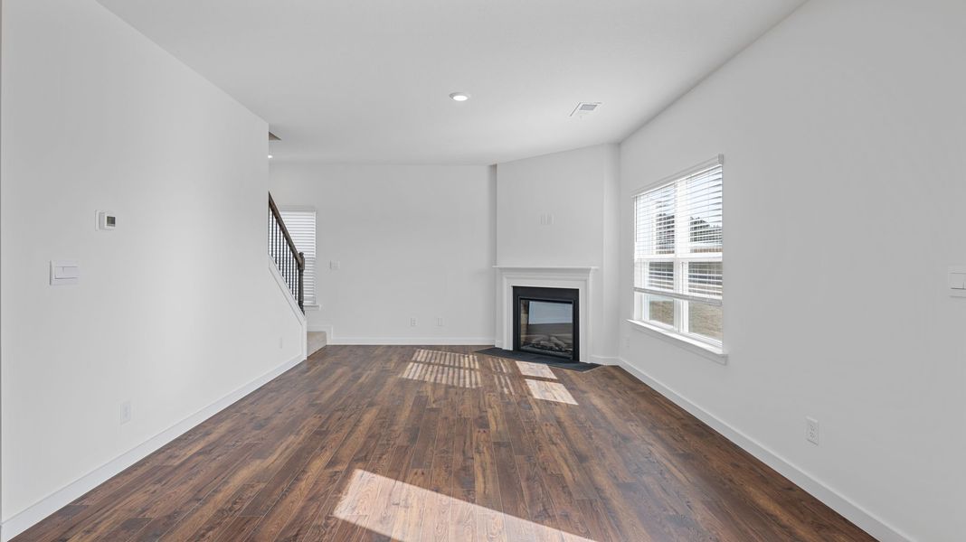 Spacious, unfurnished interior of a new home in The Cove at Thrasher Landing, Hixson (Image 14).