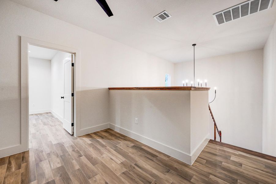 Spacious, unfurnished interior of a new home in , Wimberley (Image 24).