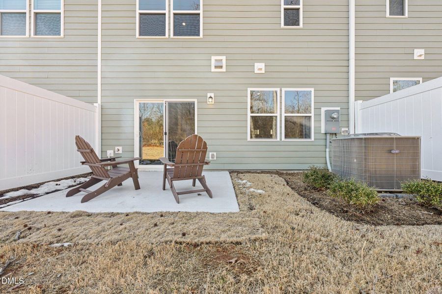 47-web-or-mls-Malbec Dr-S1102-047