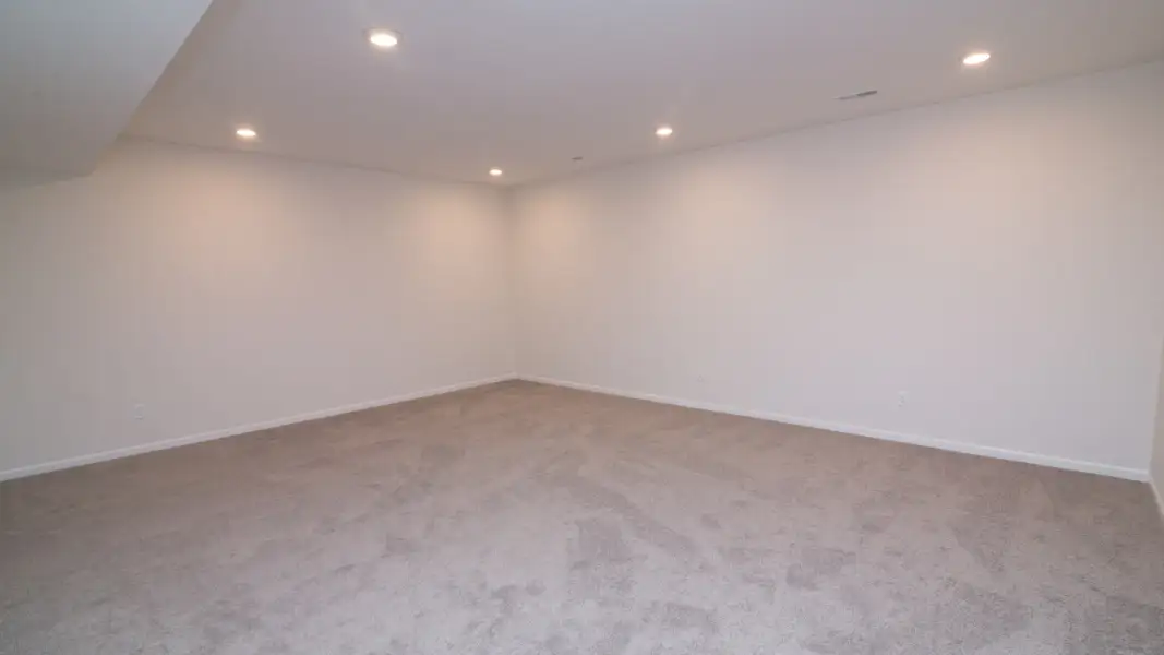 Representative unfurnished interior of a home built from the The Abington by Norfolk Homes in Offsite Builds Southern Michigan, Ann Arbor (Image 81).