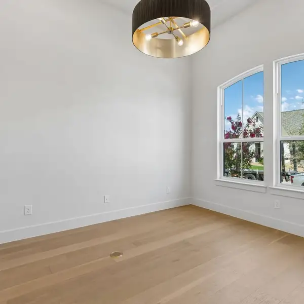 Spacious, unfurnished interior of a new home in StarView, Prosper (Image 61).