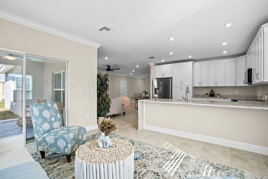 418-Easy-St-HigMedia-028-2000