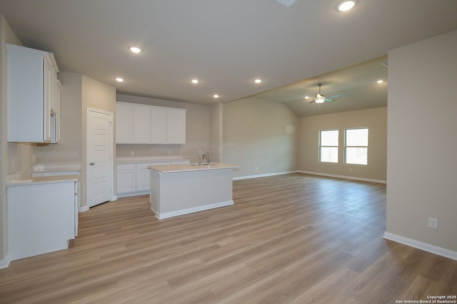 Image 41 of a home in Hunters Ranch.