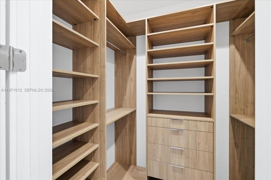 Furnished interior view inside a new home in , Cape Coral (Image 9).