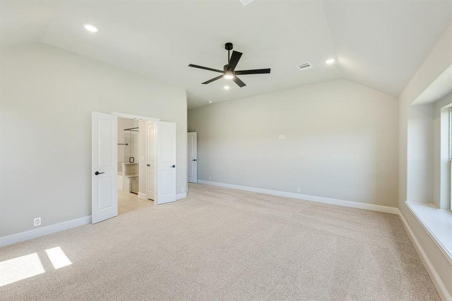 Spacious, unfurnished interior of a new home in Hampton Park, Glenn Heights (Image 29). Spacious, unfurnished interior of a new home in Hampton Park, Glenn Heights (Image 29).