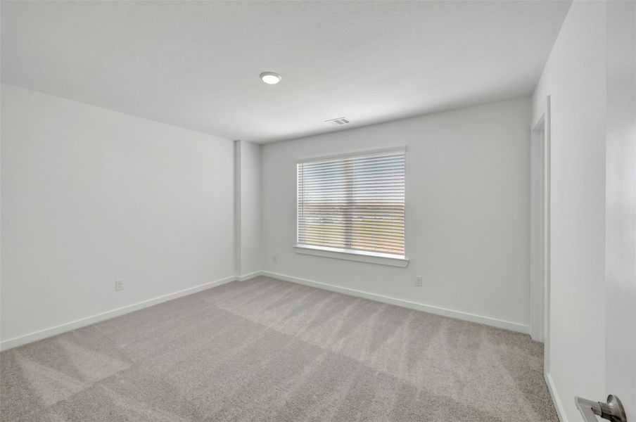 Spacious, unfurnished interior of a new home in Summerview, Fulshear (Image 13).