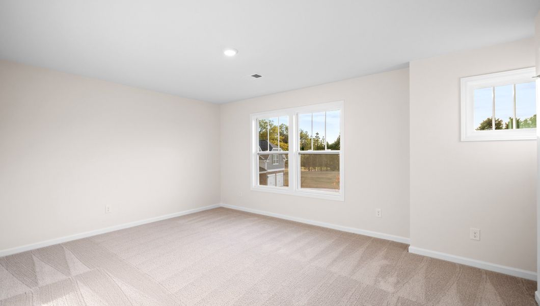 Representative unfurnished interior of a home built from the HAMPSHIRE by D.R. Horton in Whitehawk Meadows, Travelers Rest (Image 23).