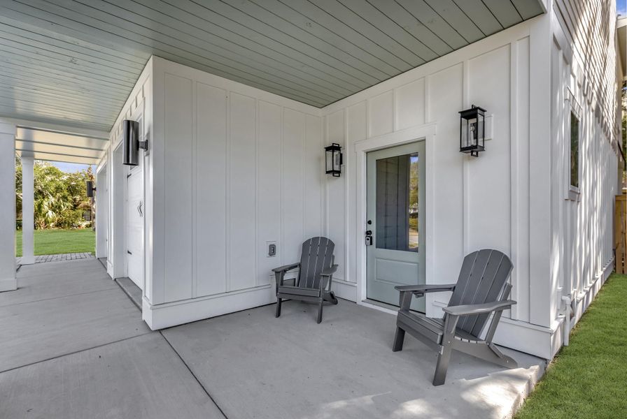 Exterior details and patio area of a home in , Isle Of Palms (Image 33).
