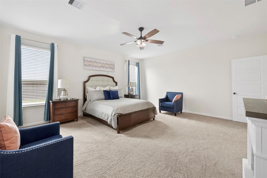 Roomy primary bedroom!