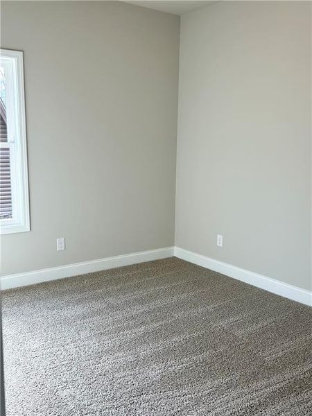 Spacious, unfurnished interior of a new home in , Waleska (Image 7).