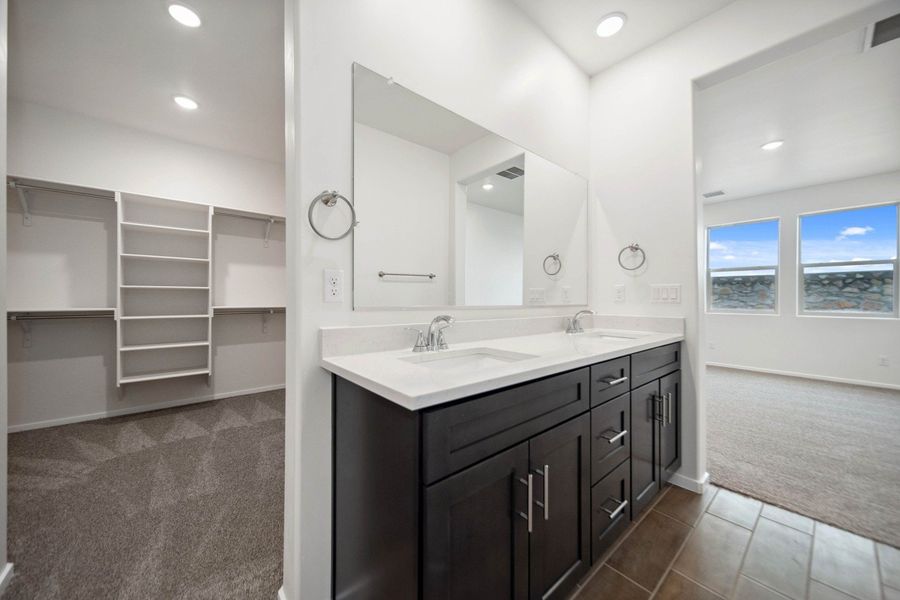 Representative furnished interior of a home built from the Valencia by Hakes Brothers in Summer Sky North, El Paso (Image 10).